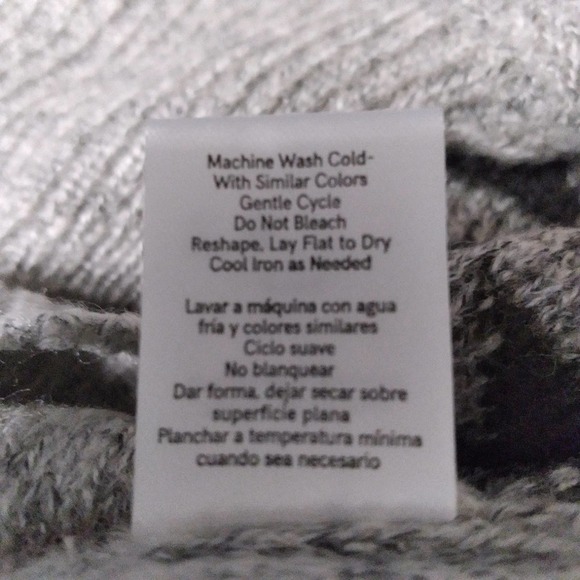 Venus Geometric Print Turtleneck Sweater Gray Small - Picture 8 of 11